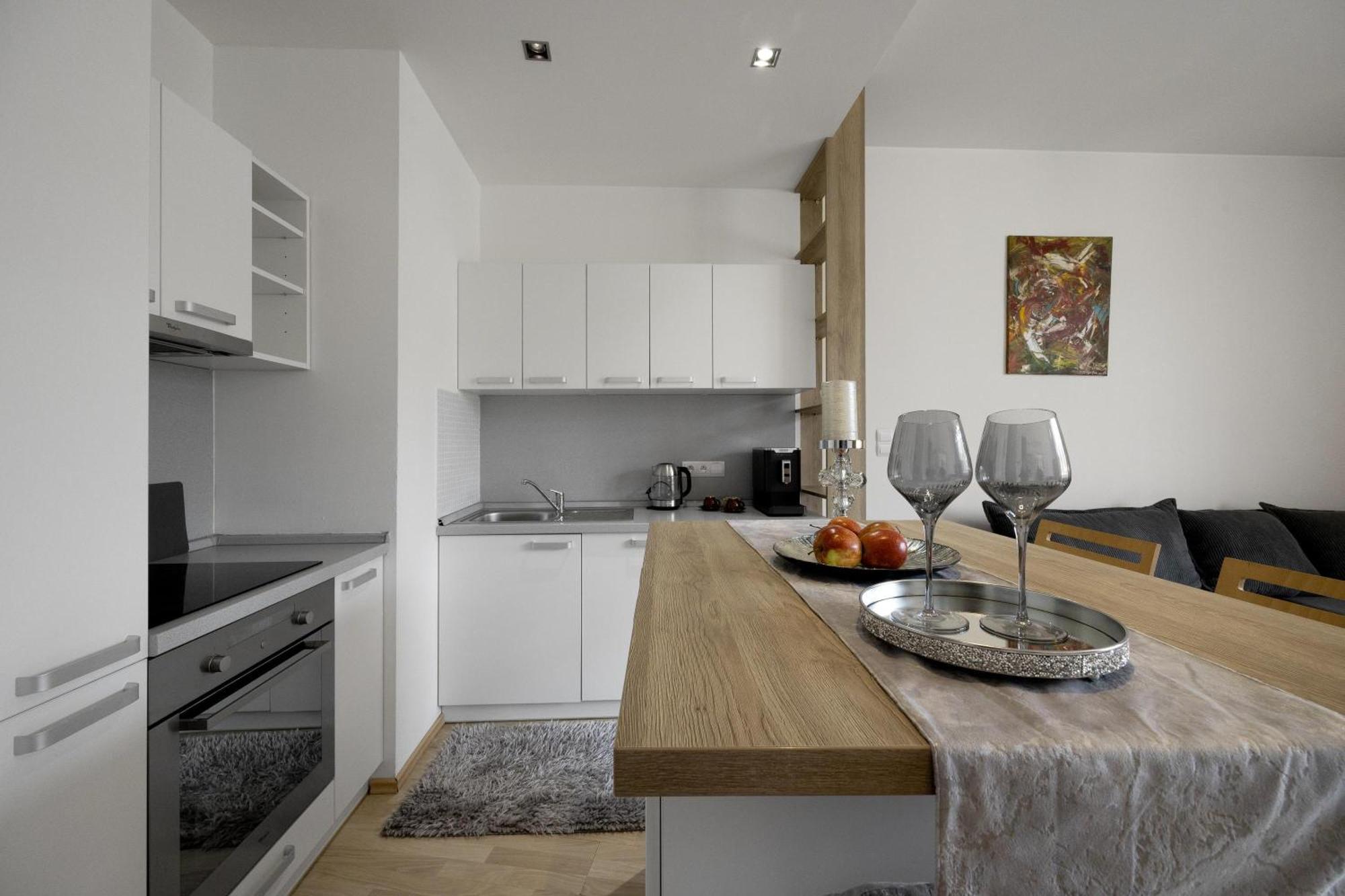 Revon Art-Deco Apartment Laurinska براتسيلافا المظهر الخارجي الصورة